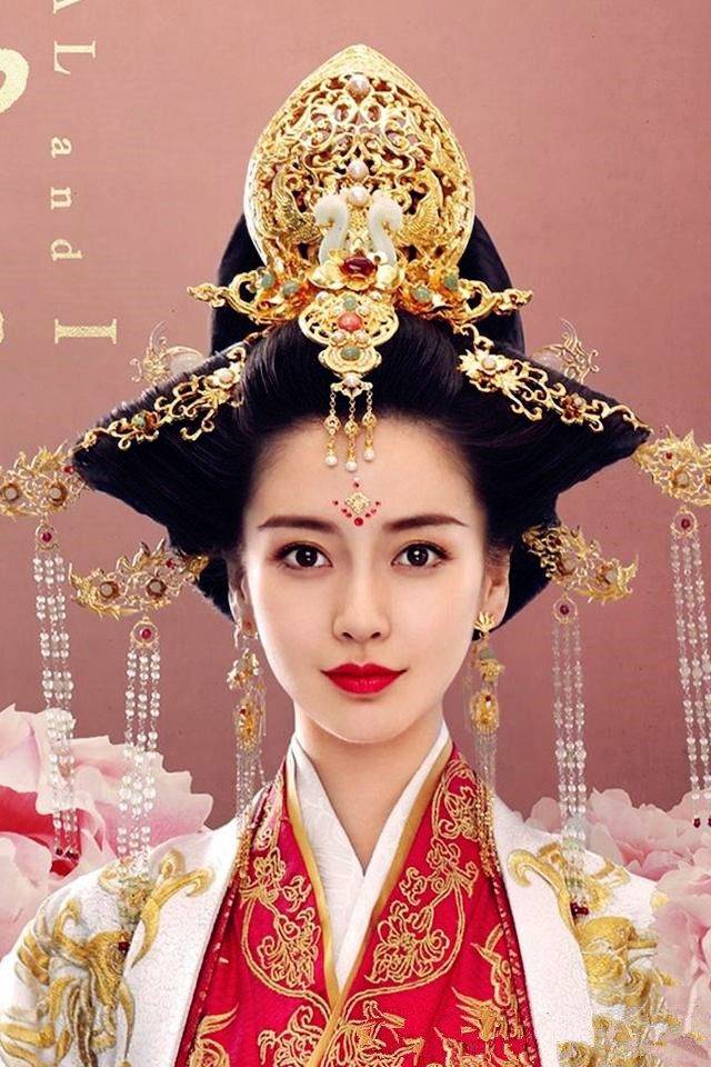 女星古装流苏头饰谁最美,赵丽颖惊四座,可还输给了佟丽娅!