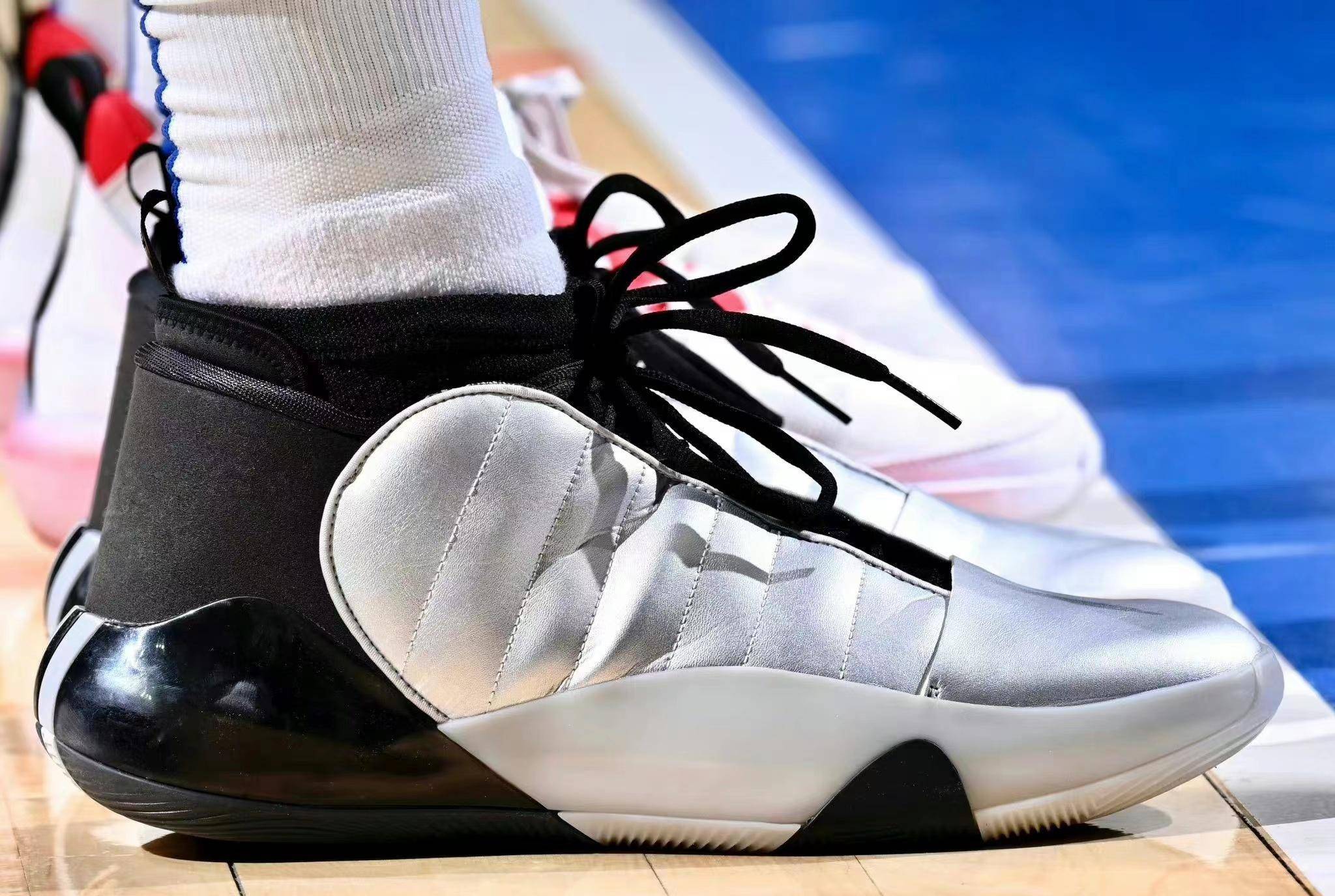 哈登7代签名球鞋"金属银"配色就要来了_adidas_vol_设计