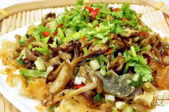这些蘑菇你都认识吗？混搭起来虽然不好看，但是香辣鲜美非常下饭(图5)