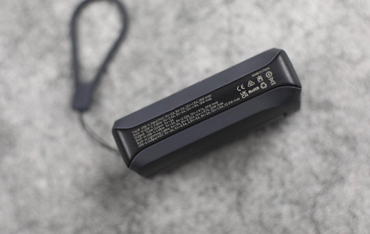 外出携带方便,电量担待,ZLOS迷你充电宝试用体验