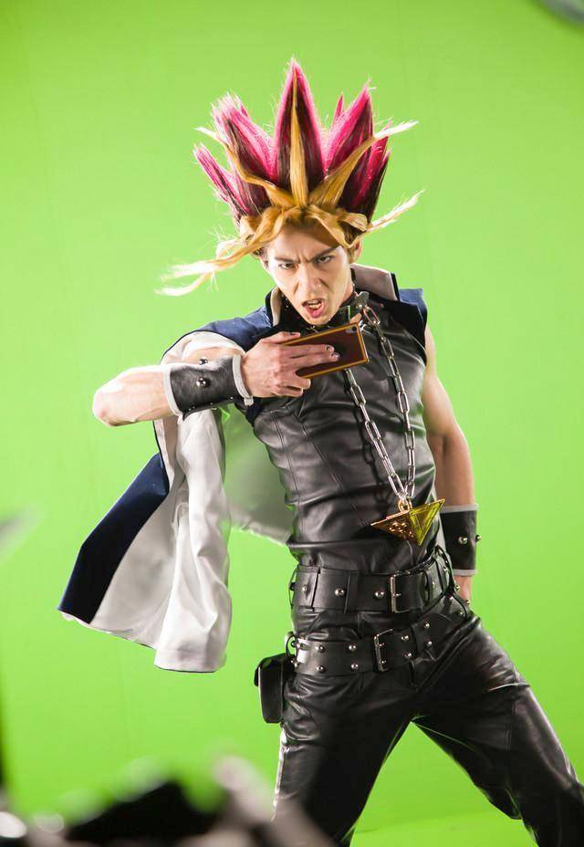 动画中的人物五颜六色的发型特别炫酷,无论是《龙珠》里的超级赛亚人