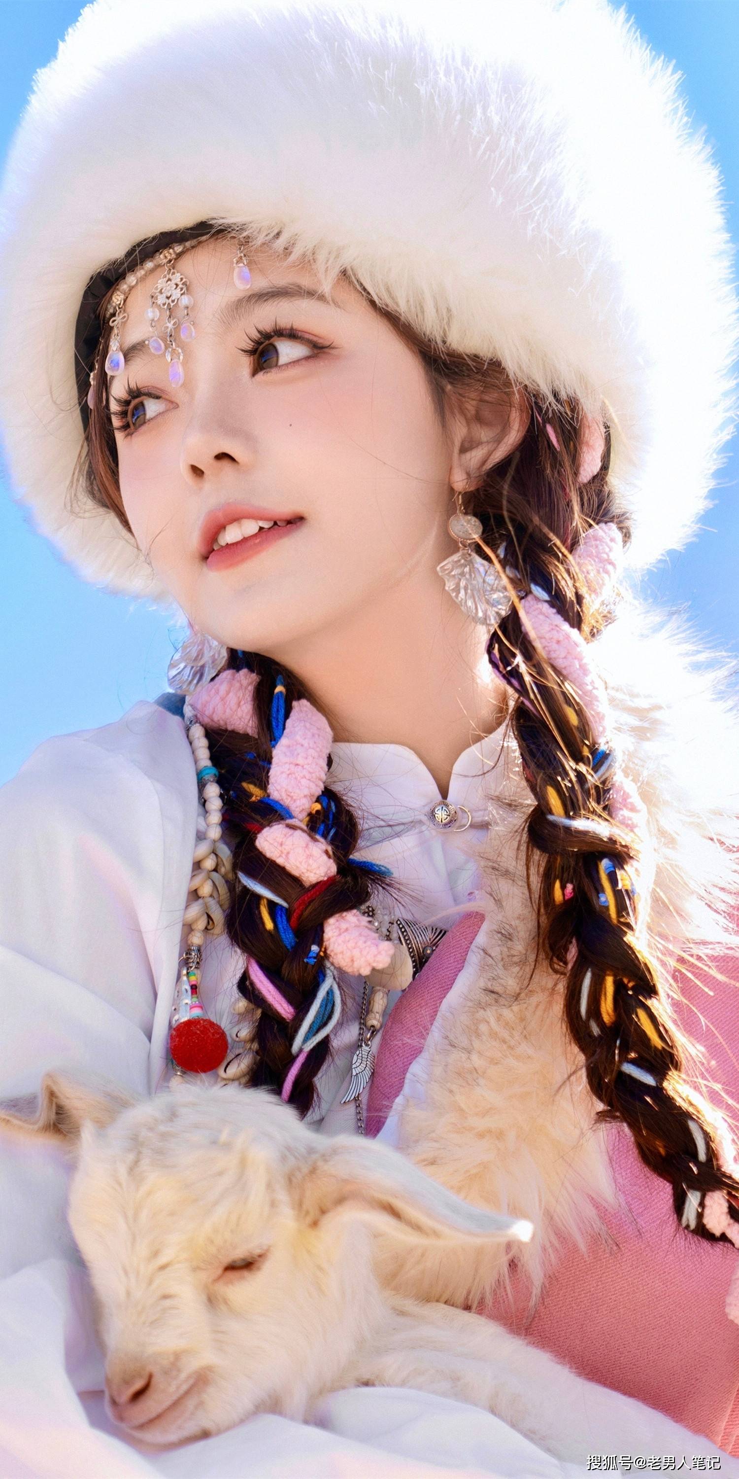 肖然心唯美写真壁纸,粗马尾民族风,粉色穿搭清新怡人_发型_形象_配饰