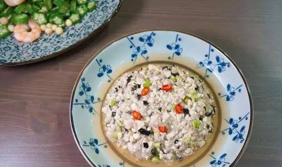 蒸的肉饼鲜香多汁，加入臭豆腐，更是一绝！(图3)