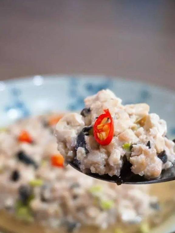 蒸的肉饼鲜香多汁，加入臭豆腐，更是一绝！(图1)