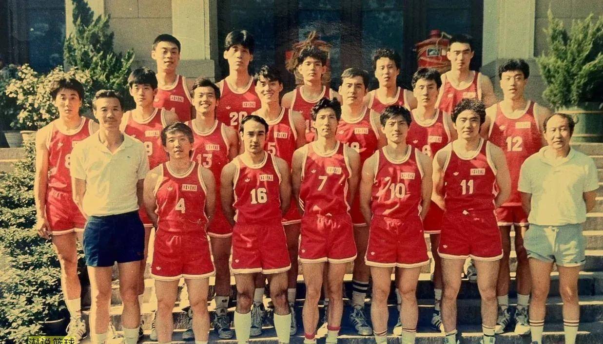 巴特尔说国家队虎王孙军假动作最难防,胡卫东和巩晓彬天赋高_比赛