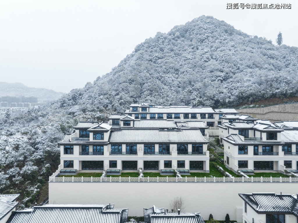 杭州临安湖光山社售楼处电话400-100-1299 转 8888丨湖光山社售楼处24
