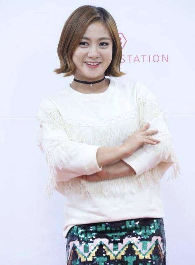 是在youtube的频道中播放的综艺节目《heyjini》第二集中介绍一个娃娃