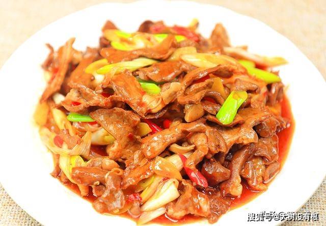 爆炒猪心很多人第一步就做错了，难怪有腥味，厨师长教你正确做法_清水_水分_料酒