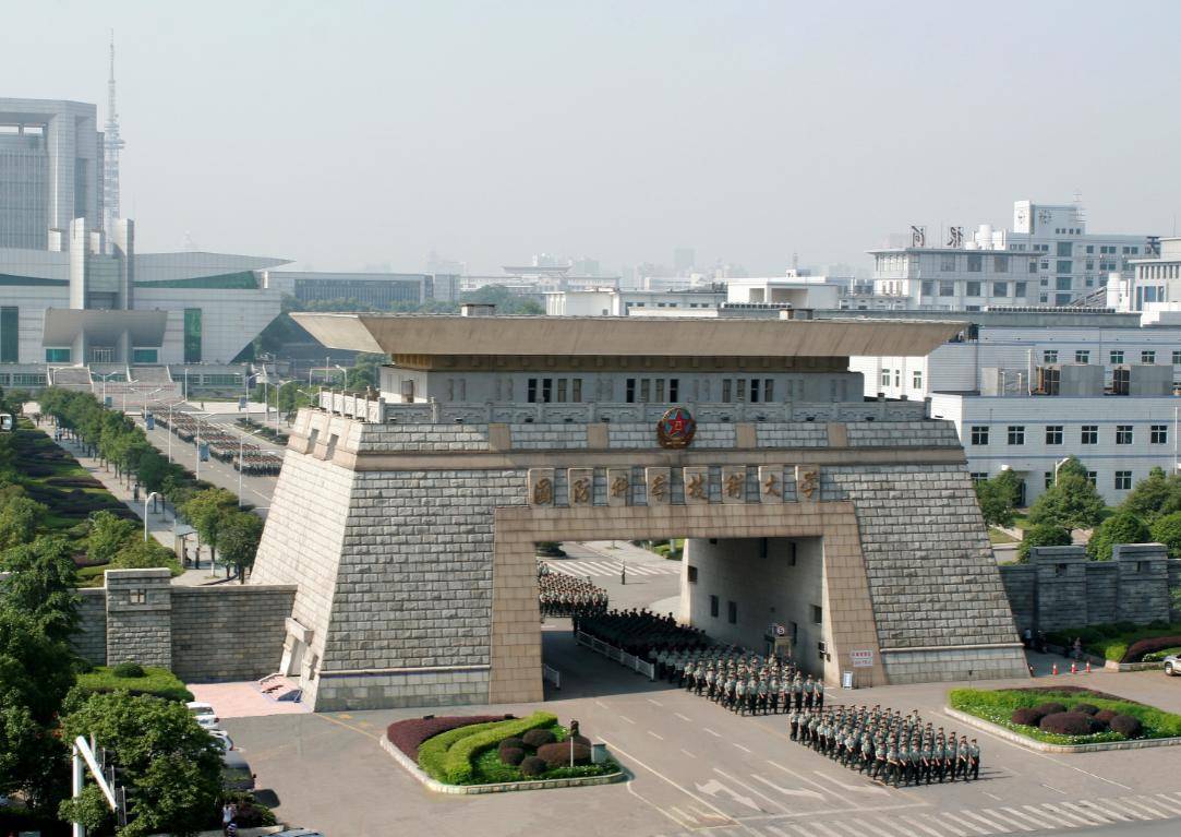 全国最了不起的军校,不带一个"军"字,却吸引了各地的尖子生_难度_我国