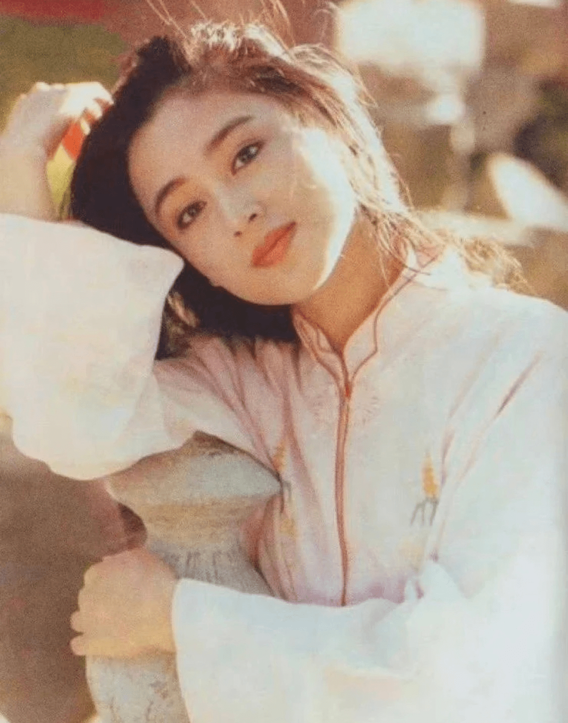 陈红吐槽儿子没遗传到自己的美貌,看完她年轻时的照片,我才信了_女孩