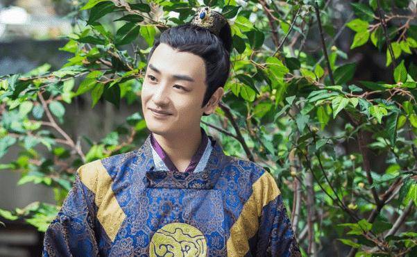 身高1米85的向昊,为了成为一个演员,也付出了很多努力