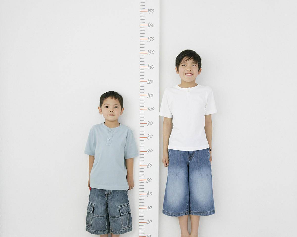 孩子身体出现4种信号暗示进入身高猛涨期,把握住机会,孩子能多长5公分