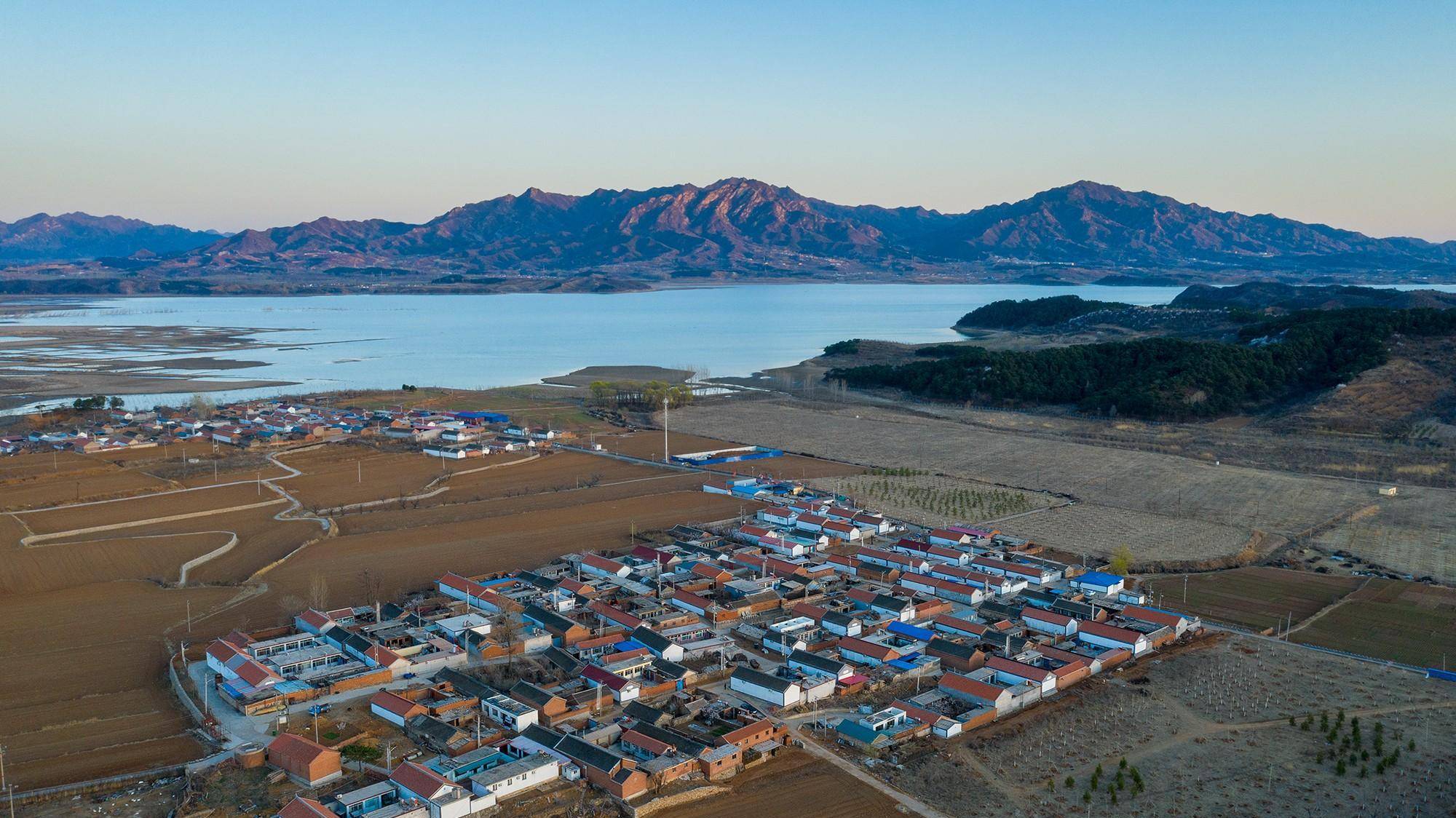 密云水库北岸,一处不容错过的乡村美景,只有航拍才能完全展现_老屯