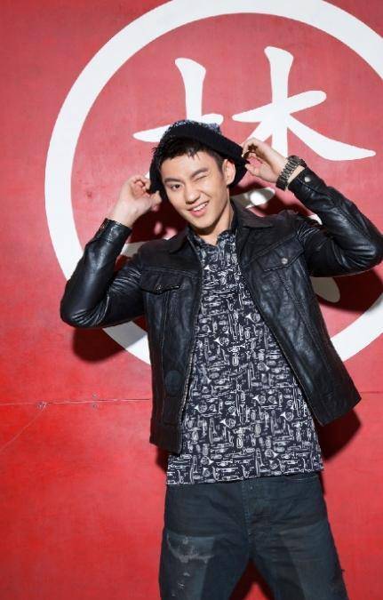 当时伊利找到宁泽涛,想要与他寻求合作,宁泽涛按照流程,递交了申请