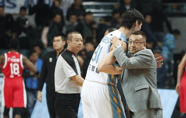 拥有王哲林这样的当红国手,赵泰隆和陈林坚也是国手,还有周启新,蔡晨