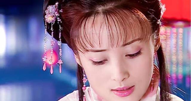 《甄嬛传》中最完美的女人纯元皇后,到底是白月光还是白莲花_宜修