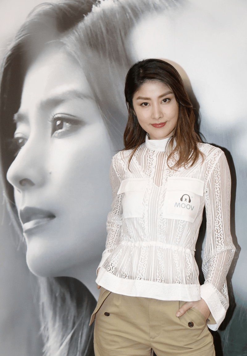 陈慧琳一身港风打扮亮相,脸上零皱纹让人惊讶_整体_款式_气质