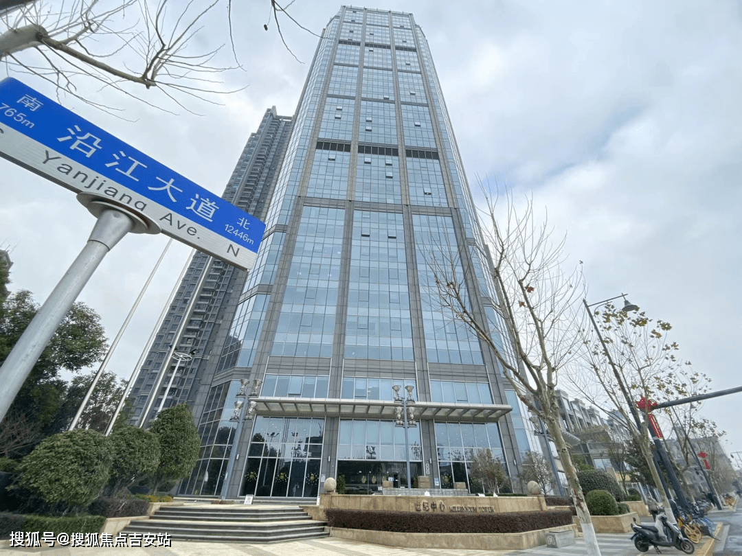 武汉世纪中心写字楼出售电话400-8299-001武汉世纪中心写字楼出售电话