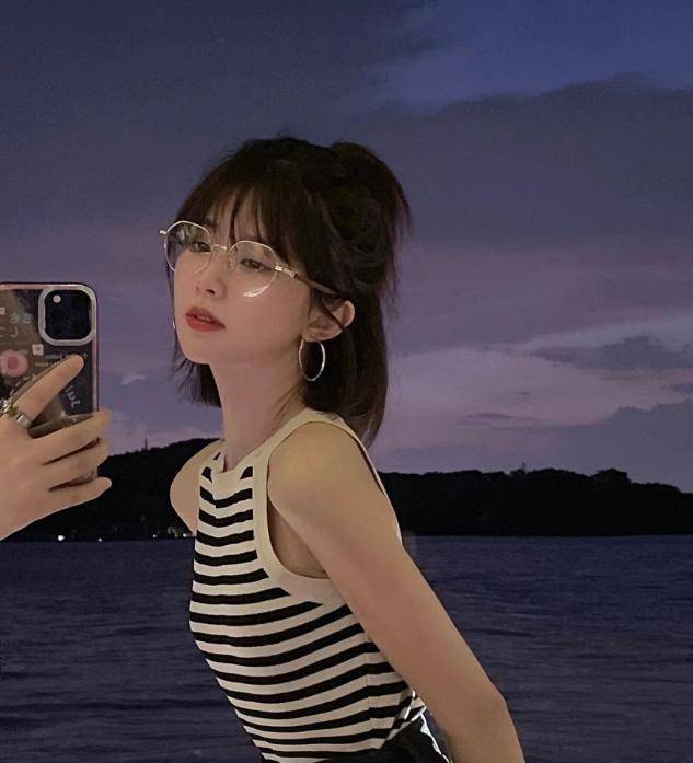 今年最流行这3种"扎发",洋气减龄特好看_发型_蝎子_女生