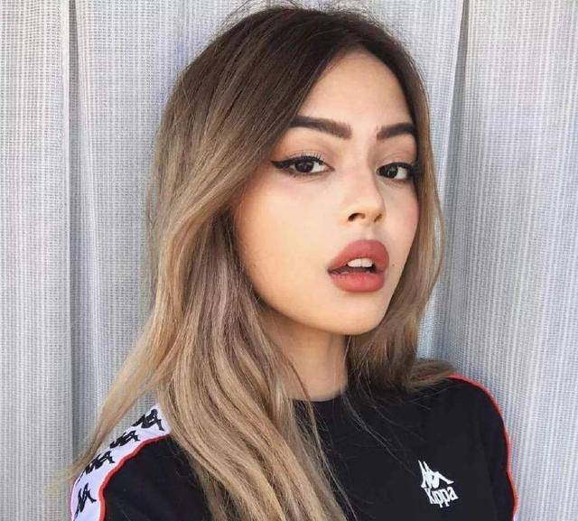 黄皮肤的女人,买到网红色太难看?这3种"颜色"才适合!