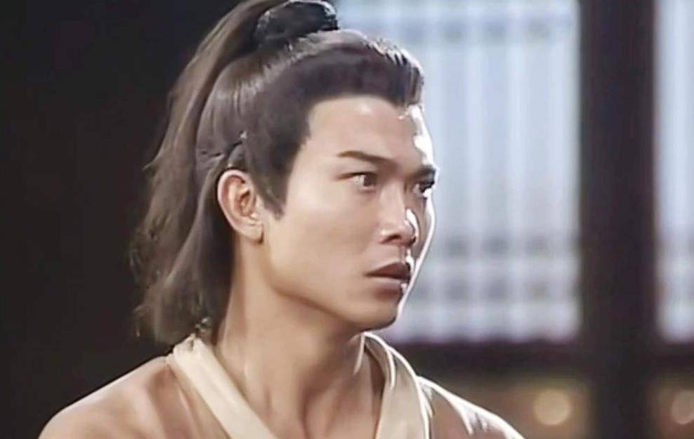 第一部是《独臂刀客》,由钱小豪和杨羚等人联合主演,主要讲述了随着破