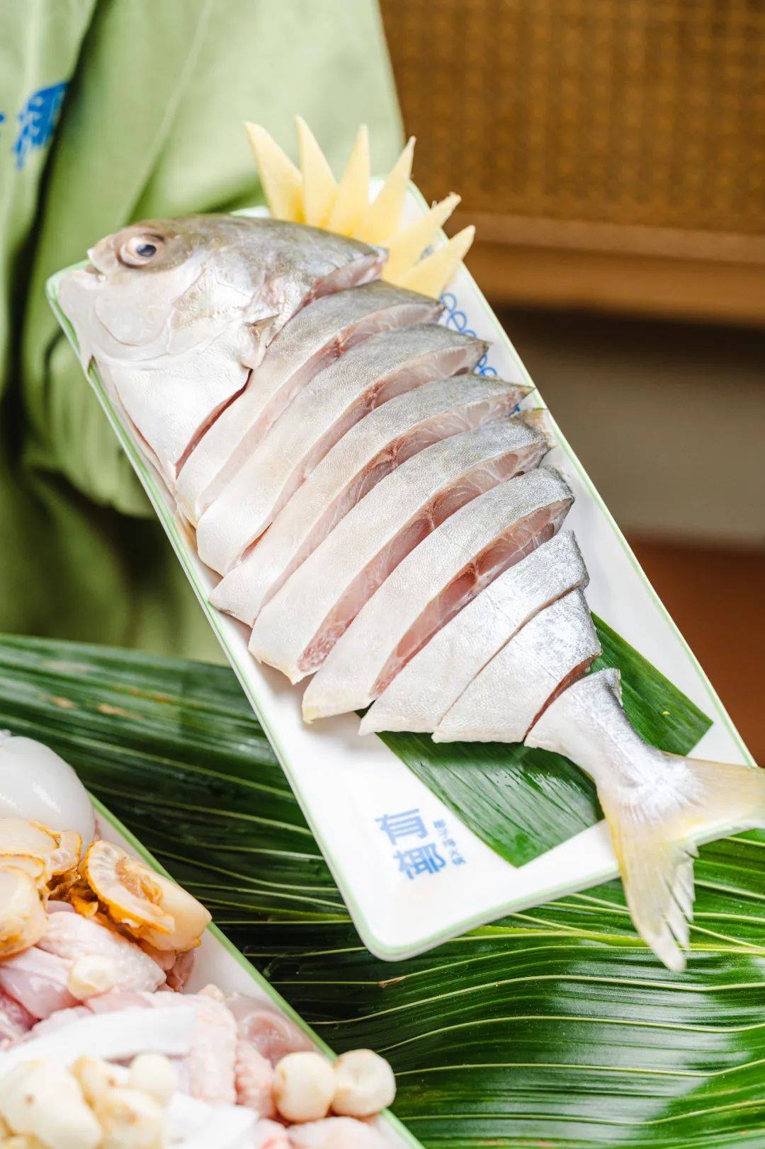 「深海金鲳鱼 · 鲜嫩度满分」one来椰子鸡专门店,怎么能不吃鸡呢!