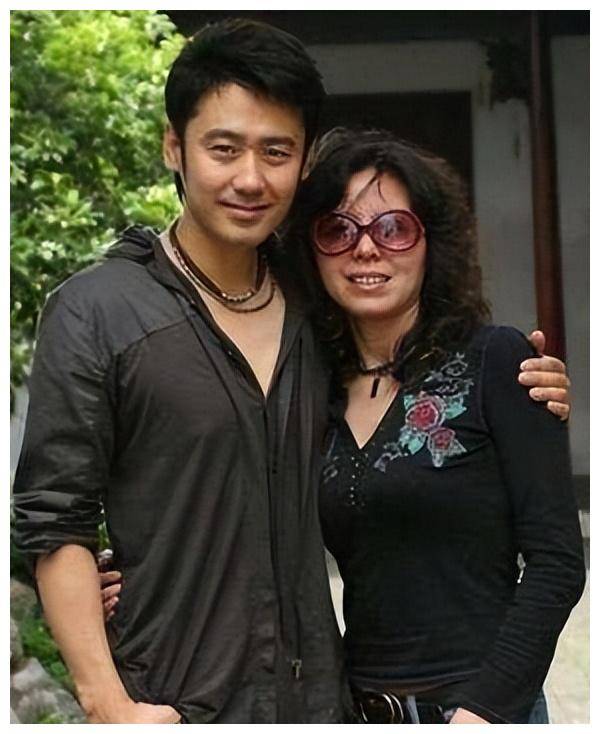 吴秀波儿子劈腿还家暴:是上梁不正下梁歪,还是青出于蓝而胜于蓝_吴晗