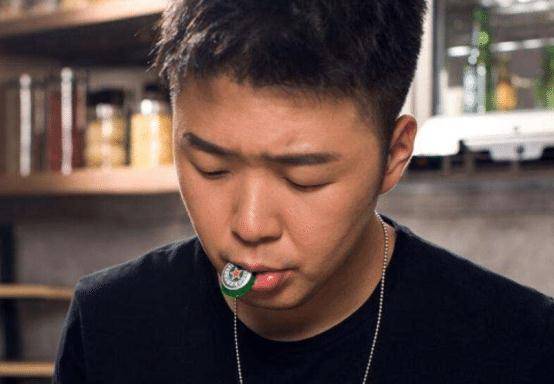 作为优秀的主持人,杜海涛有自己的风格,也带来了很多欢乐_节目_人物