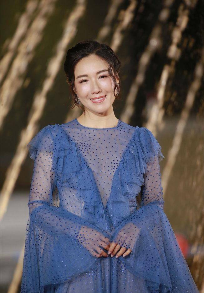 最上镜小姐:李诗韵_娱乐_评论_朋友