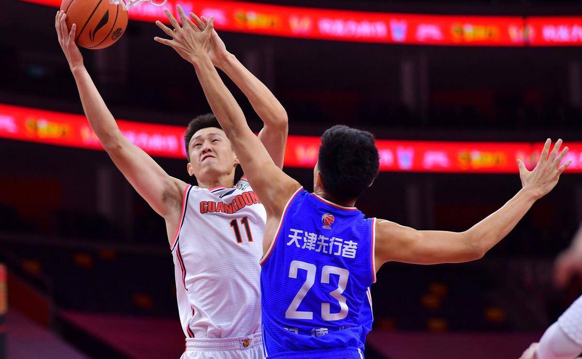 广东队三消息:朱芳雨被冤枉,周鹏转会深圳非顶薪,锋线大换血_球员