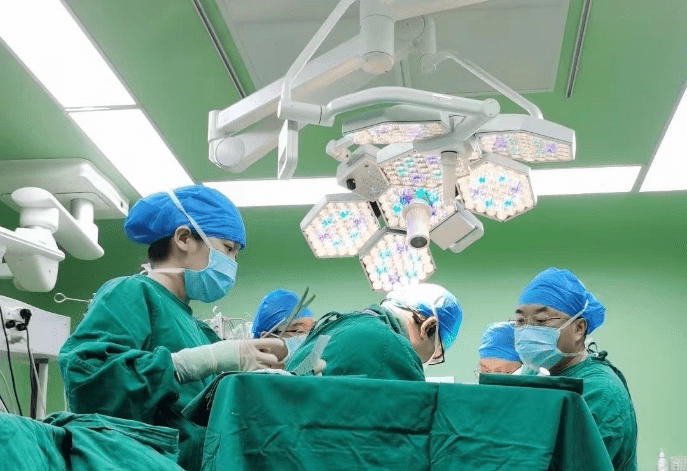 中日友好医院泌尿外科4月份完成20例肾移植手术