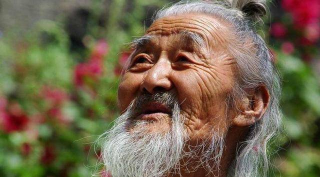 太监发现"山水画",带入宫却被嫌弃,岂知是道教修炼的"宝贝"_刘素云