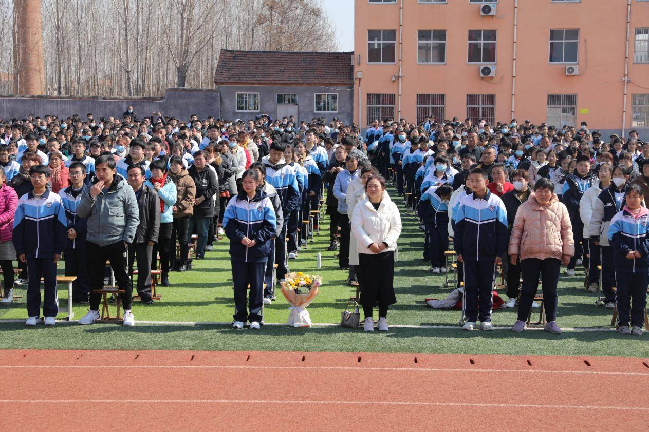 爱心助力 为梦护航—手拉手孤困儿童关爱行动莱芜区团为杨庄中学中考