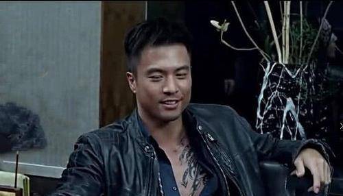 同样是纹身,山鸡哥的蝎子,安志杰的九头蛇,都比不过他地形图_王宝强