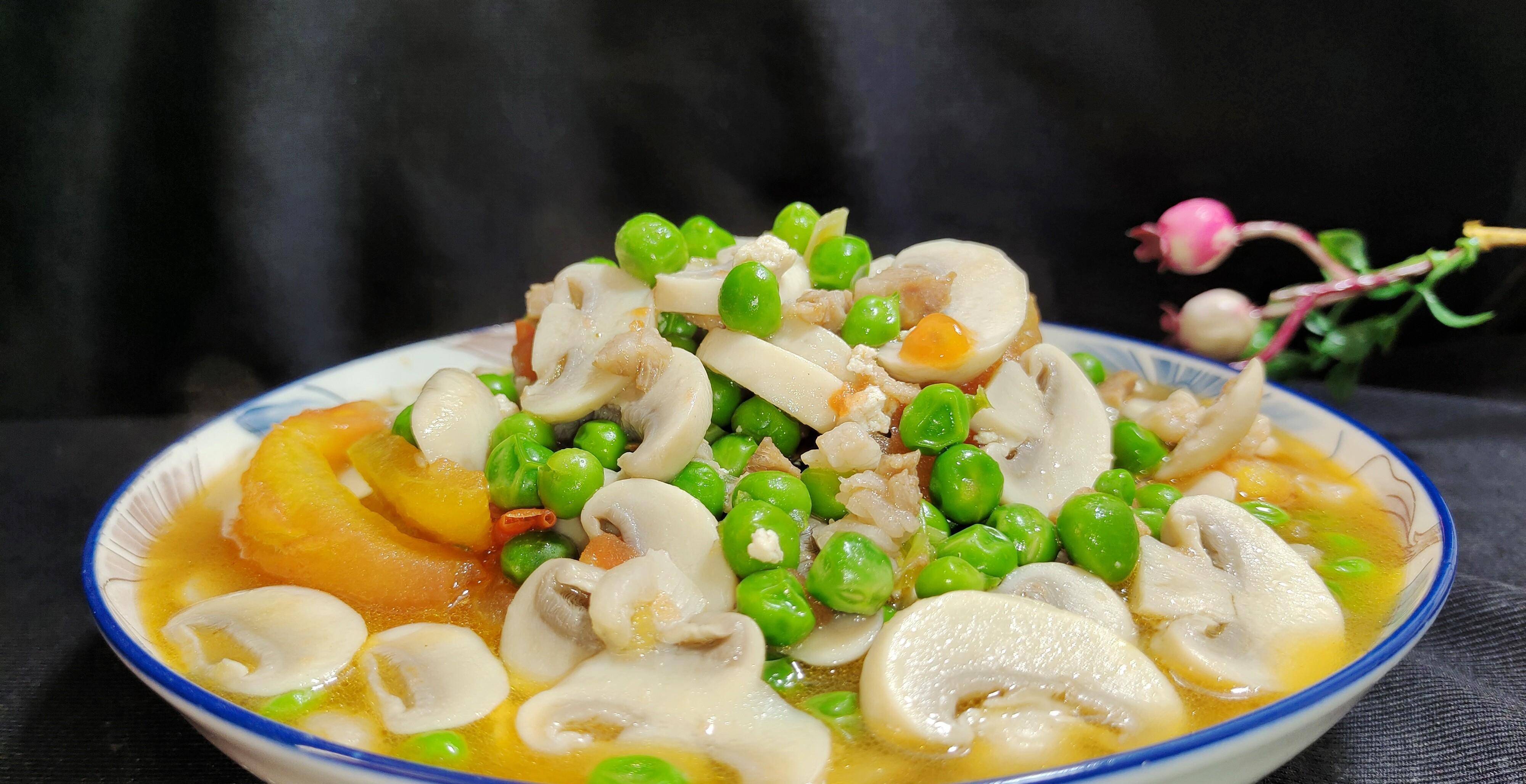 肉末豌豆烩口蘑:3月吃豆,赛过吃肉!