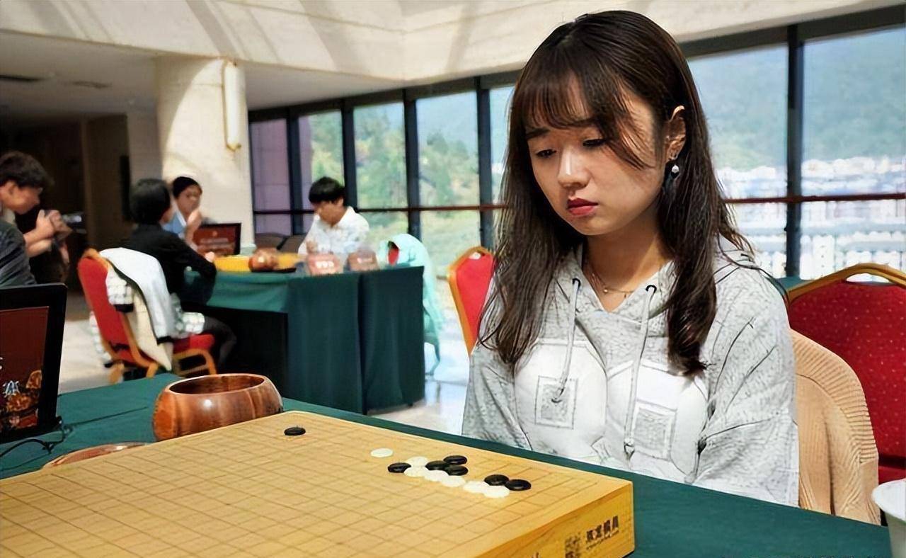 围棋初段战鹰照片图片