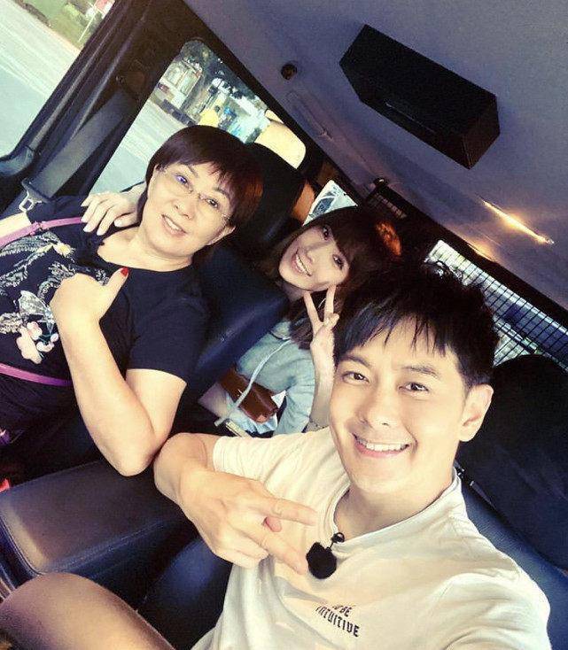 林志颖携妻子乘船海中度甜蜜时光,陈若仪晒老公视角纤细长腿_摄影