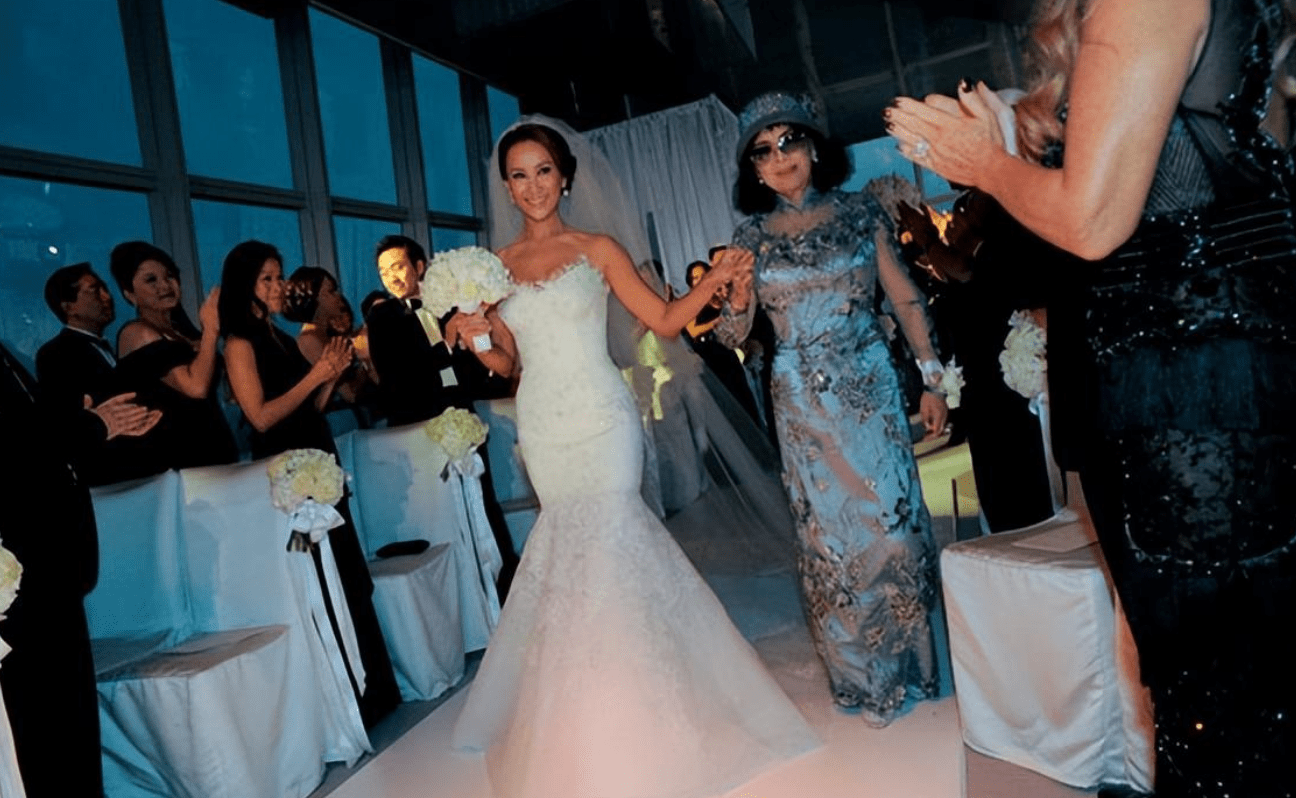 李玟和乐裕民都是各自行业的顶尖人才,所以那天的婚礼堪比格莱美颁奖