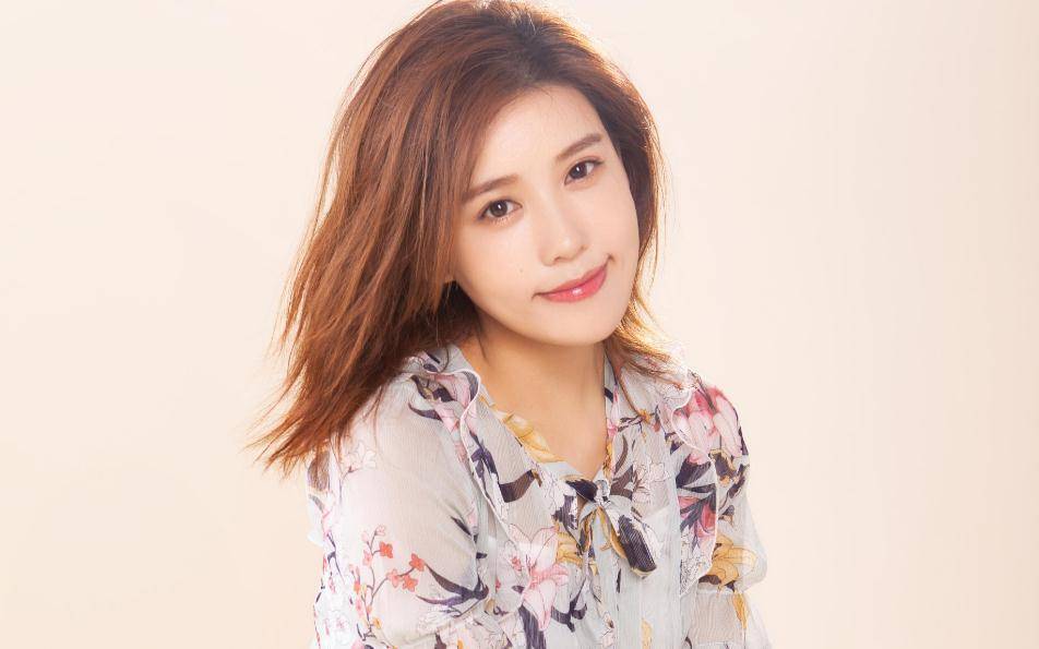 周杰伦合作,进军过好莱坞都未火,如今去了一次戛纳火了_施予斐_电视剧