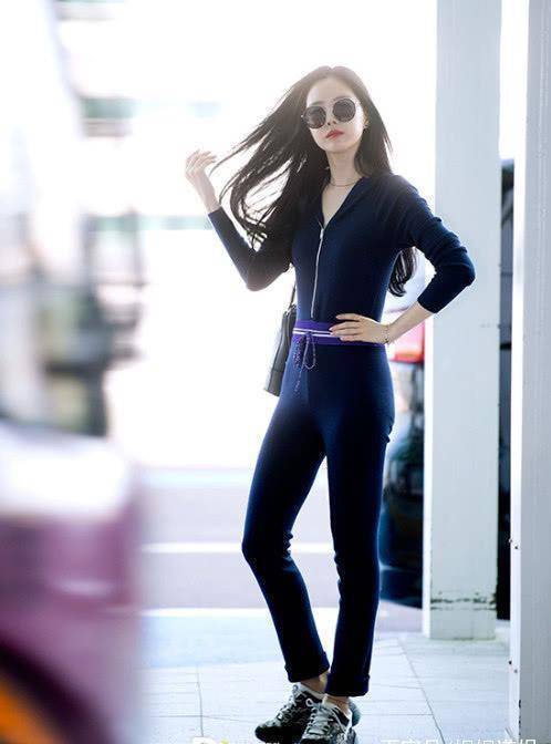 孙娜恩不过就穿了一身运动服,168身高秒变2米长,小蛮腰太撩人_的设计