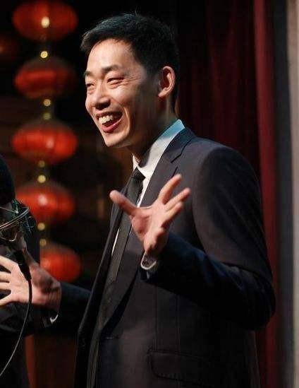 相声演员李丁针对"某些"小剧场发言:低俗到不能带孩子听相声_郭德纲