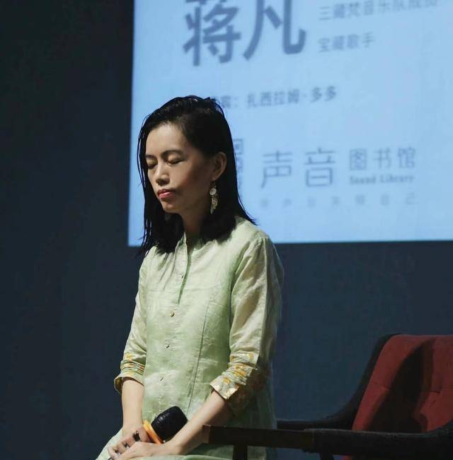 突传噩耗,与非门乐队主唱蒋凡去世,原因未公布,临走前留有遗言