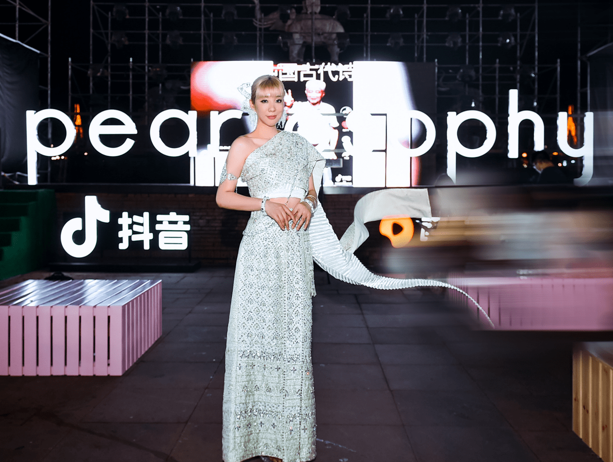 真珠美学婷姐带领团队进行了意义非凡的西双版纳游学之旅_女孩_文化