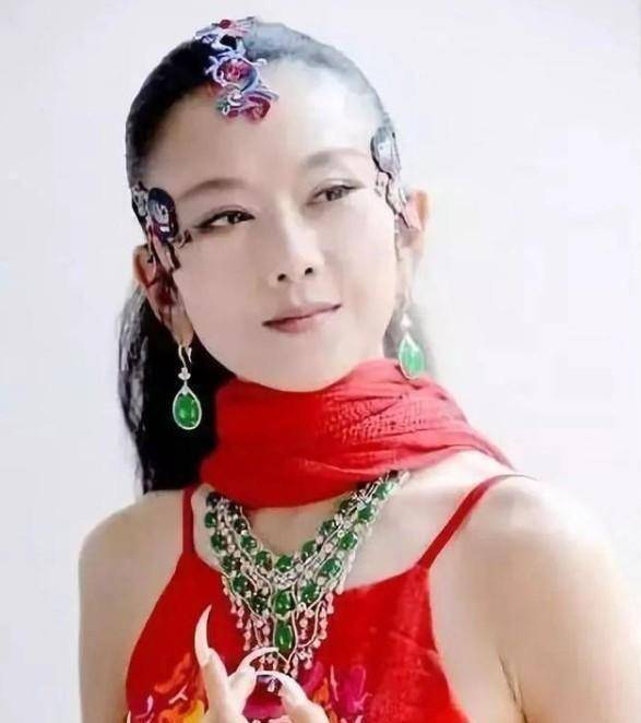 原来杨丽萍这么大胆!
