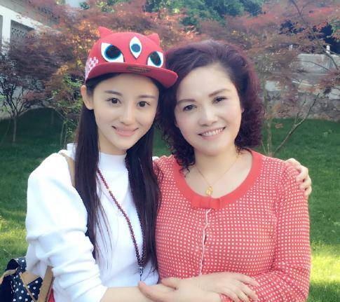 父母重男轻女,她被全家人当成"摇钱树",26岁全身溃烂离世_徐婷_孩子