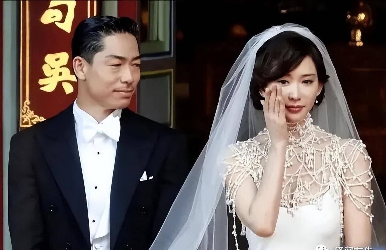 林志玲被老公打出整容假体,前男友言承旭宣布喜讯,放过林志玲吧_时候