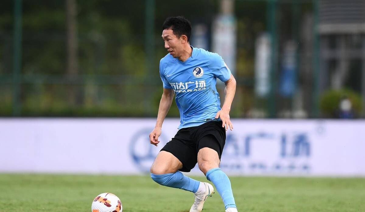 孙国文又成大连队输球罪人,关键时刻掉链子,葬送球队好局_谢晖_球迷