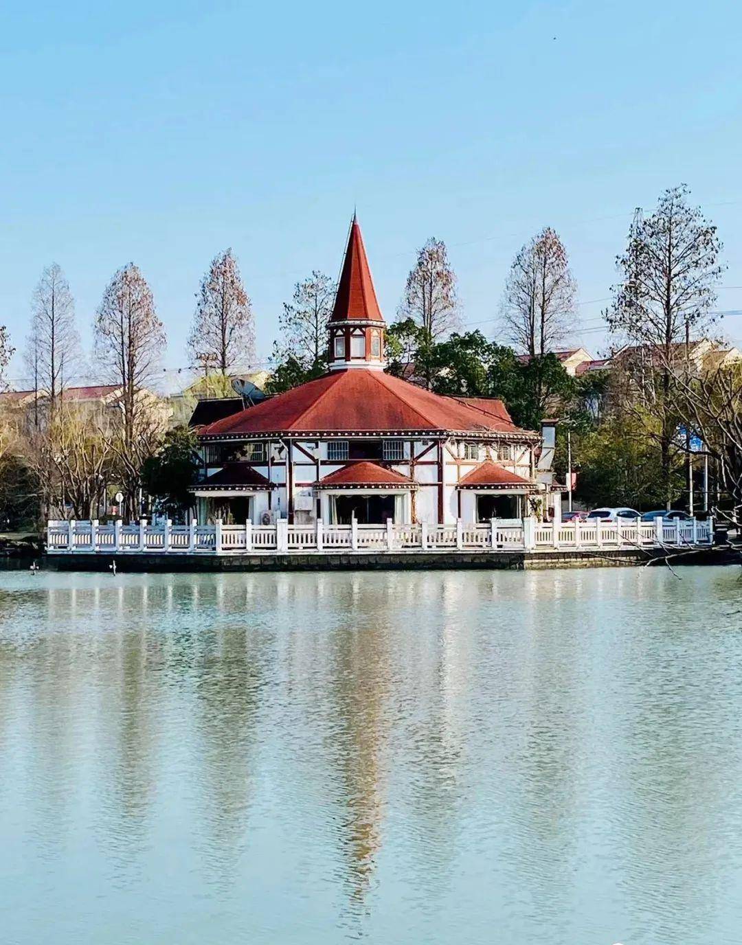 寻找春天(松江思贤公园)_花桥_桥面_篱笆