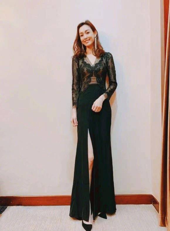 范玮琪是个高个子女孩,但她的体重有点夸张.