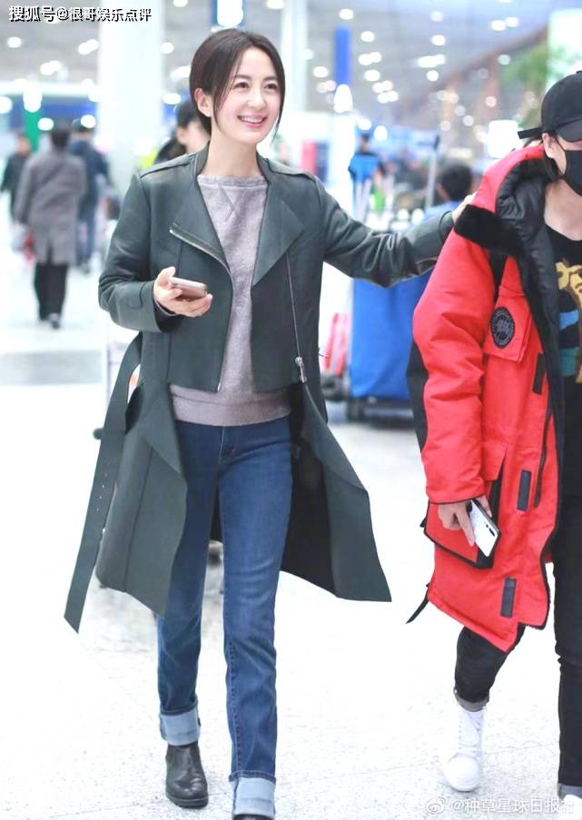 2,崔波—剧中扮演张岚,毕业于北京电影学院,1981年出生,42岁张岚和